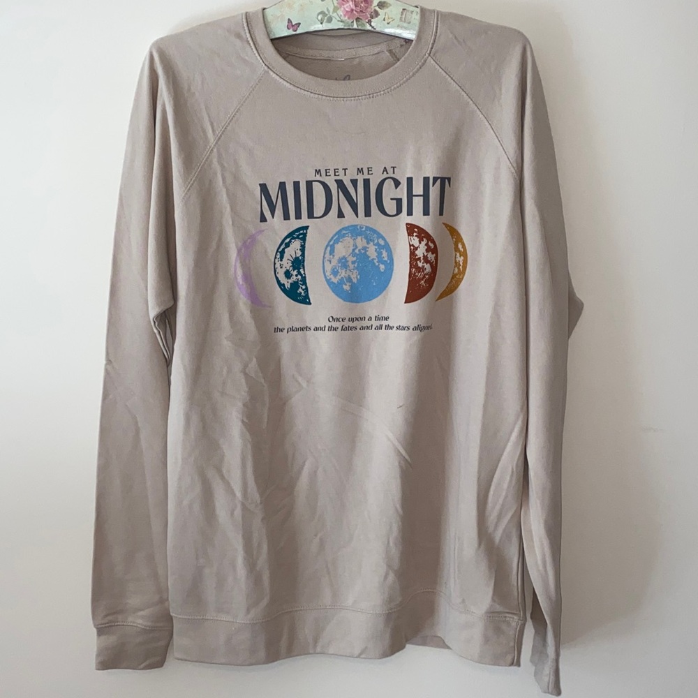 Beige Taylor Swift 'Meet Me at Midnight' Graphic Crewneck Sweatshirt